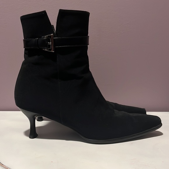 Stuart Weitzman booties 7.5 - Picture 2 of 16